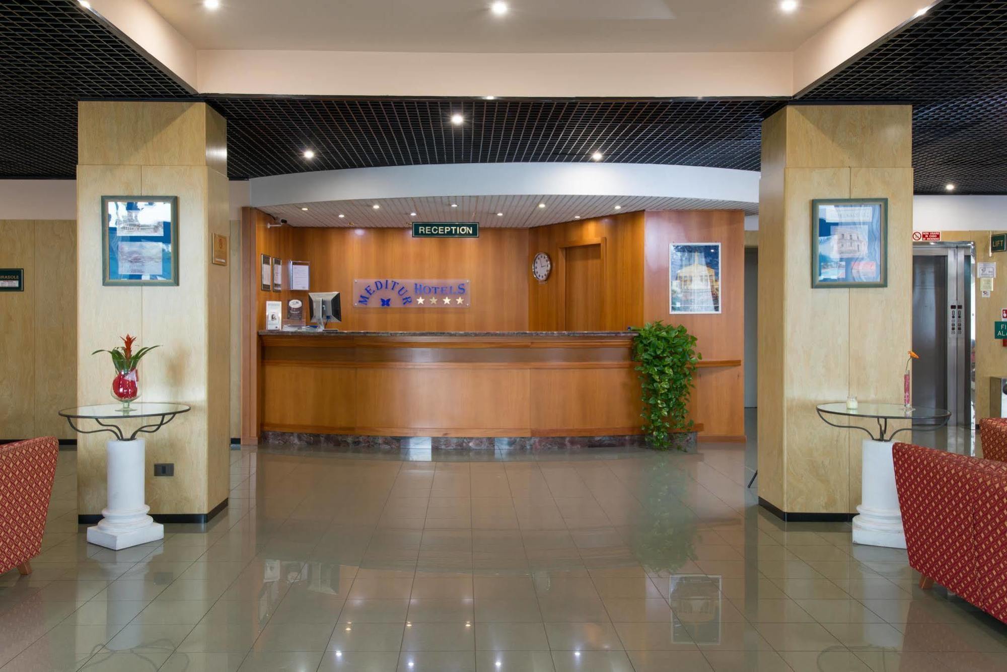 Meditur Hotel Pomezia Exterior photo